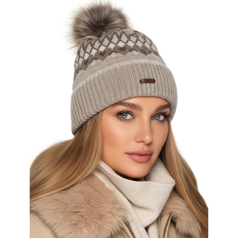 image:imageBaesics Bonnet en tricot avec pompon pour homme et femme  Bonnet dhiver chaud unisexe avec doublure en polaire et pompon en fourrure synthtique  Taille unique  Style bonnetIvoire